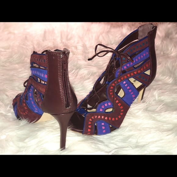 NWT. Gianni Bini purple and blue high heels. - Picture 2 of 3